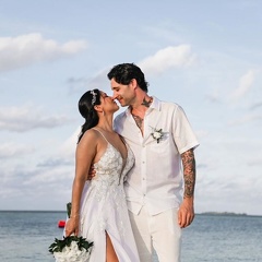 Sunny Leone and Daniel Weber Renew Vows in Maldives