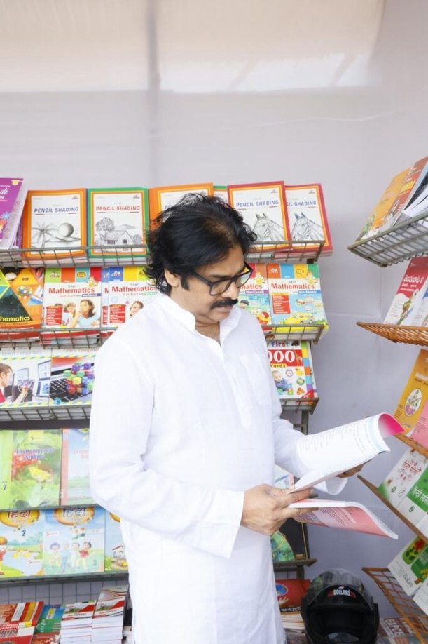 Pawan-Kalyan-Buying-Books10-682x1024