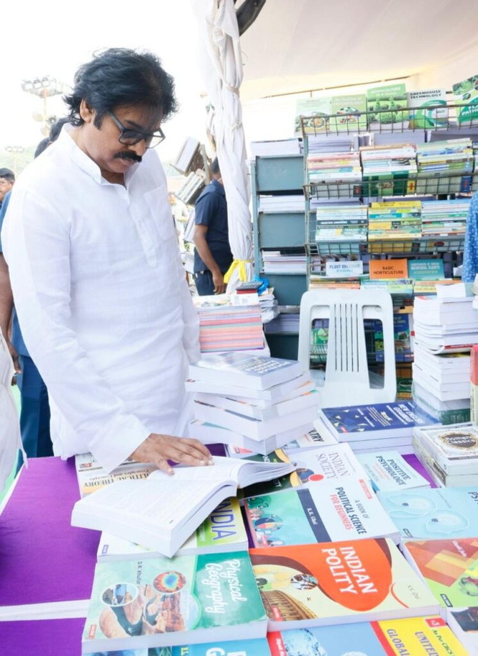 Pawan-Kalyan-Buying-Books16-746x1024