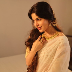Divya Bharathi 