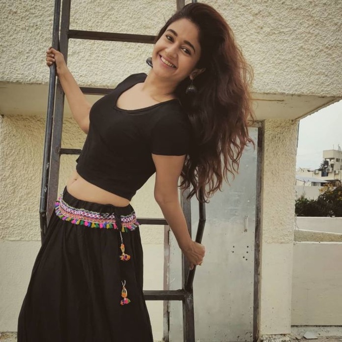 poonam-bajwa-5
