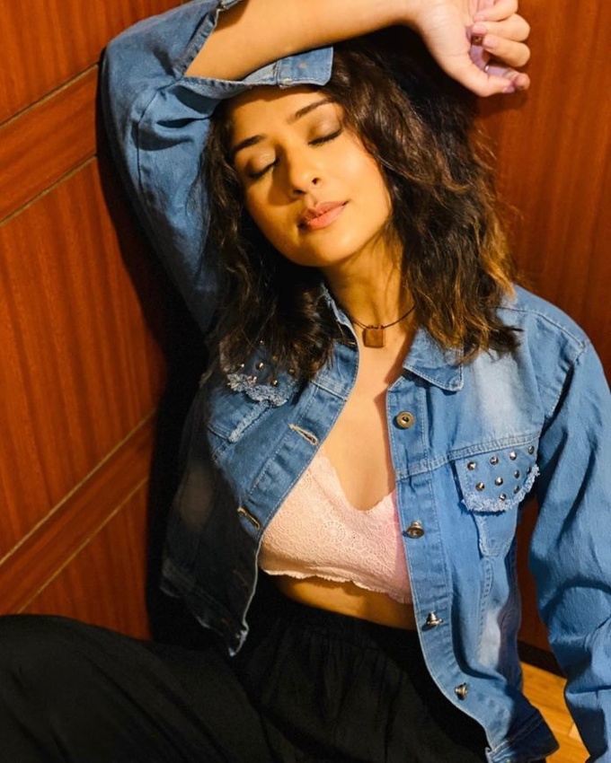 Payal-Rajput-8