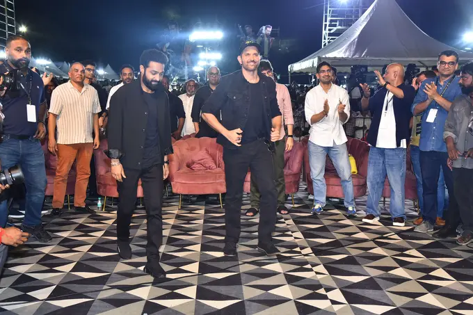 Jr NTR and Hrithik Roshan's War 2 Pre-Release Event Photos5