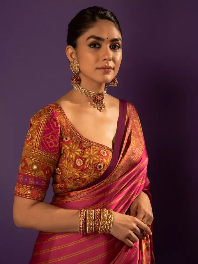 Mrunal Thakur1