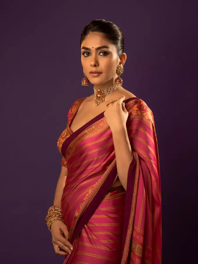 Mrunal Thakur3