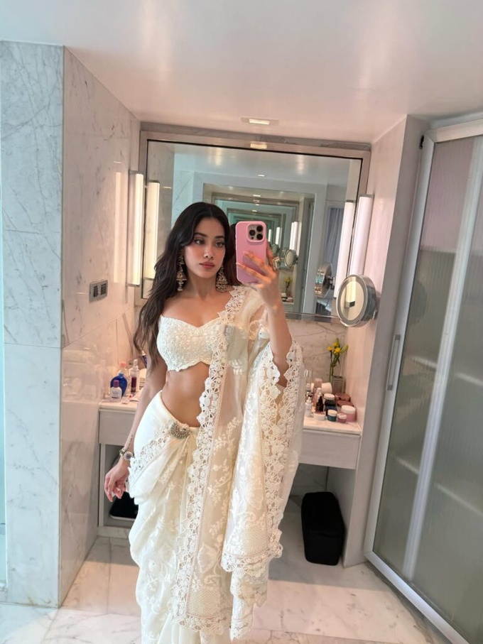 Janhvi Kapoor 2