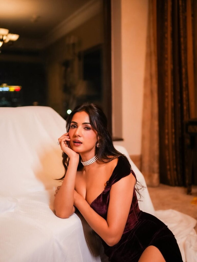 Sonal Chauhan5