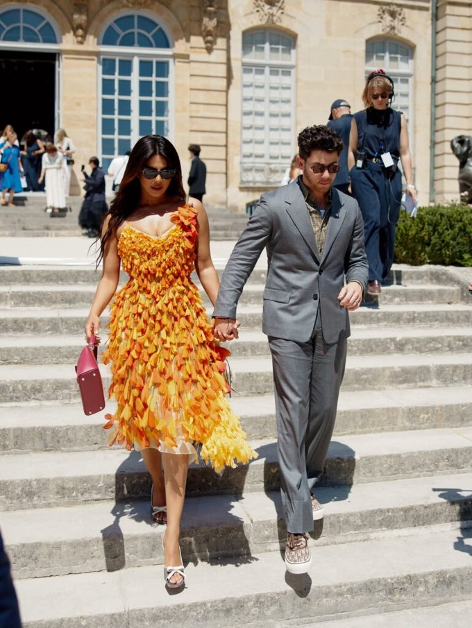 Priyanka Chopra Nick Jonas 6.jpg